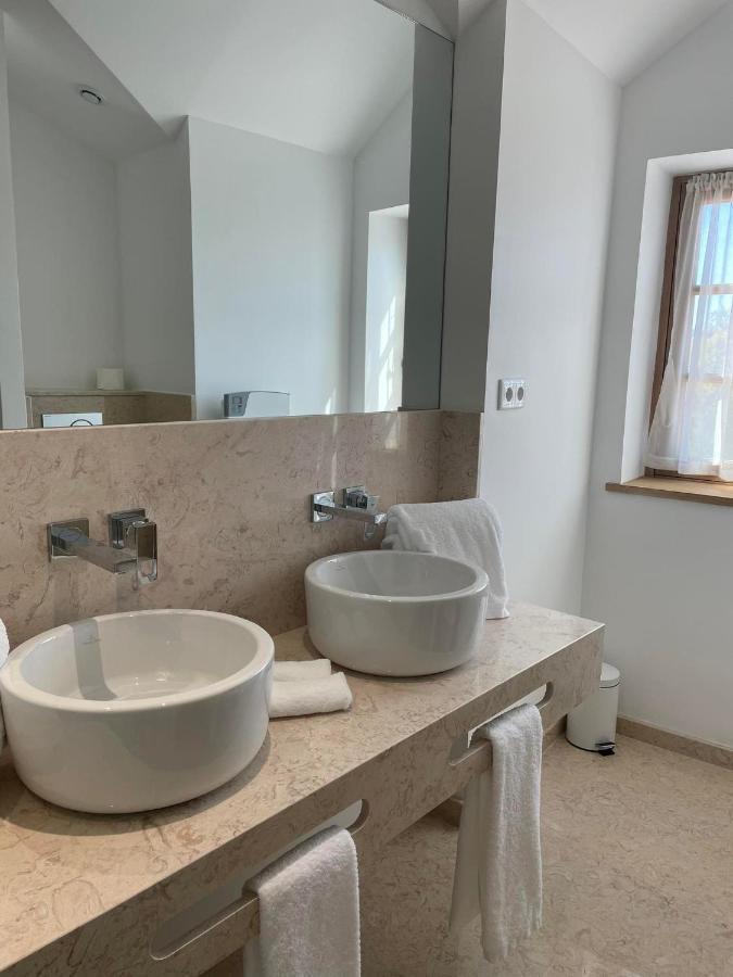 Two-Bedroom Apartment,1279675735:JPEG