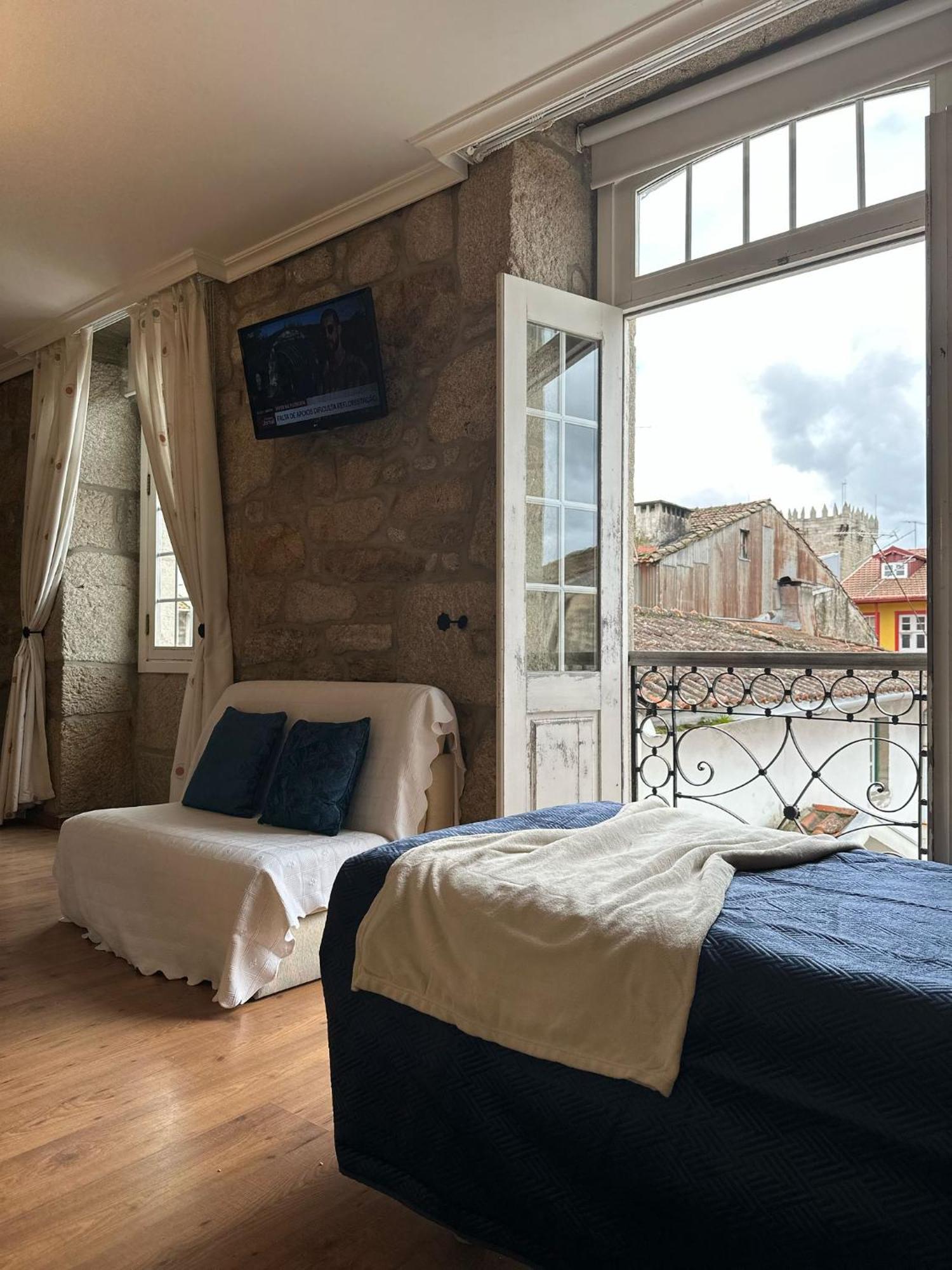 Triple Room,1651736565:JPEG